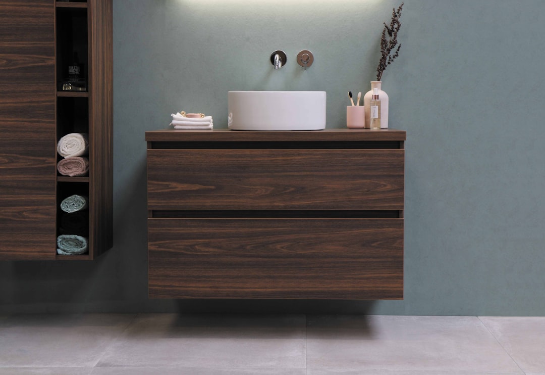 Photo Bathroom storage