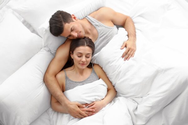 Ce saltea 180x200 alegi pentru un pat matrimonial mare, folosit zilnic