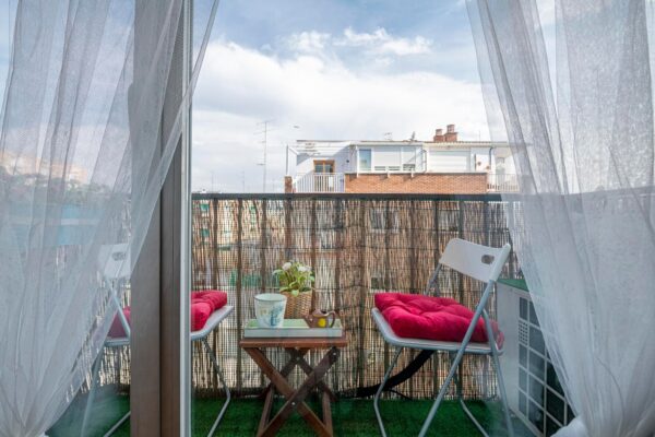 Cum să amenajezi o terasă mică de apartament