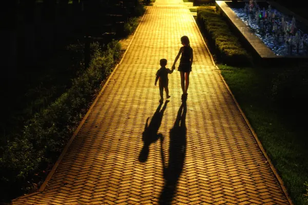 Cum alegi lămpile solare care luminează cu adevărat